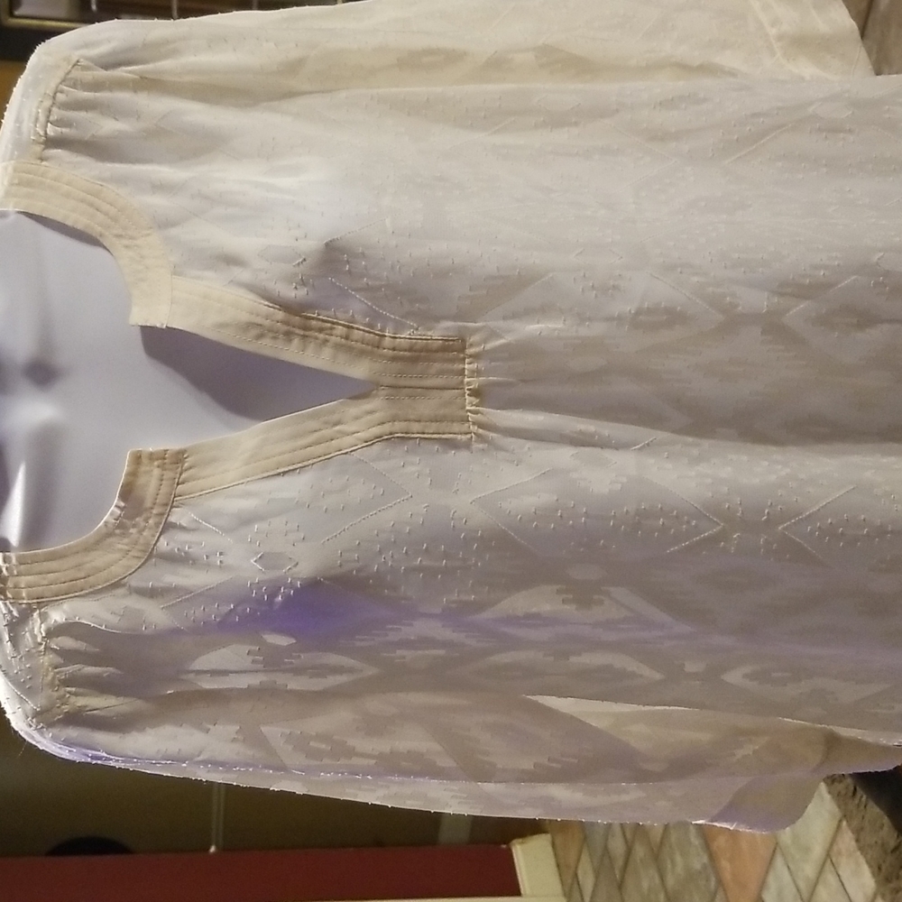 🌺Jaclyn Smith Sheer Off White Blouse - Picture 5 of 8